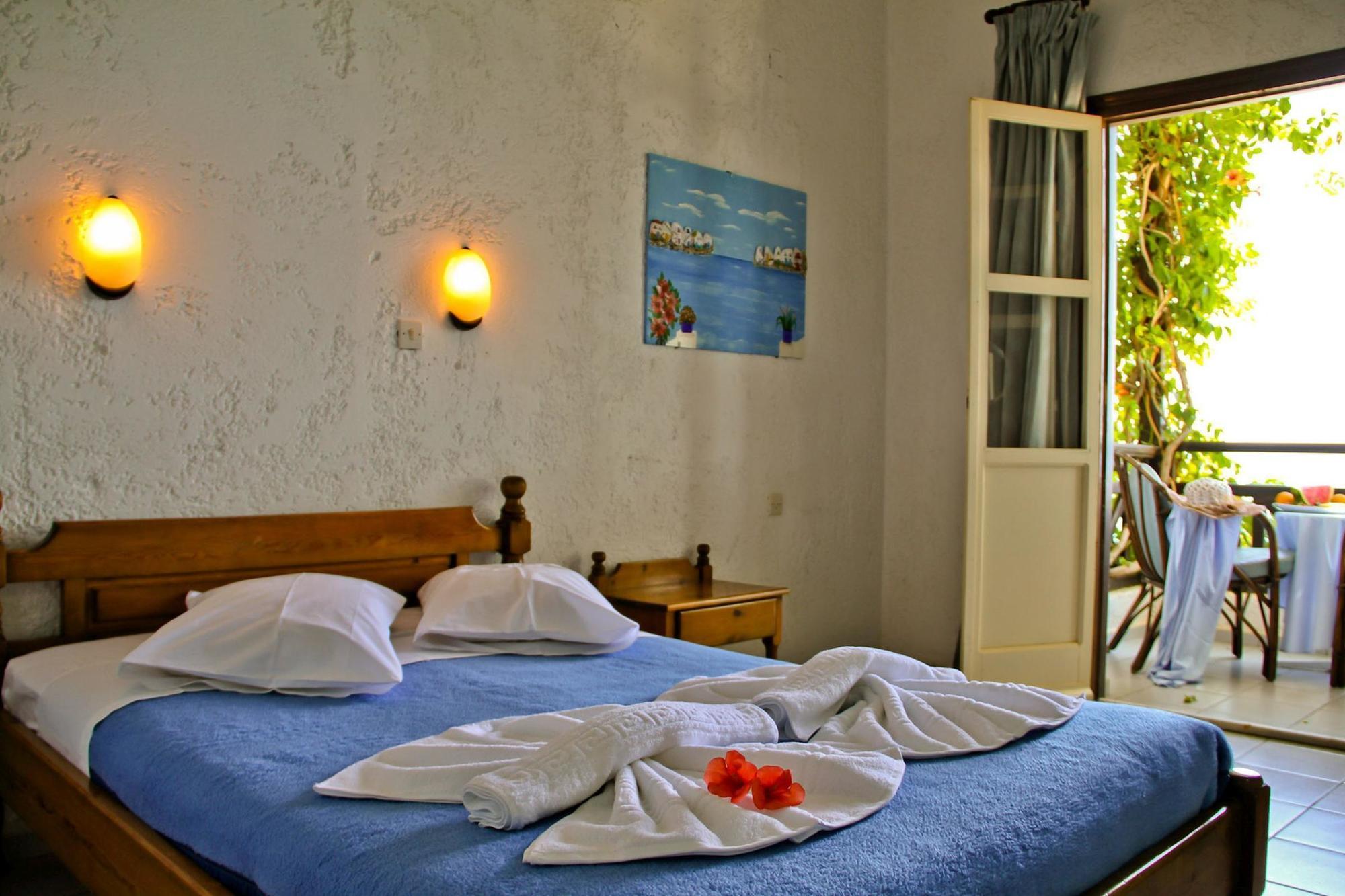 Azure Mare Hotel Χερσόνησος Εξωτερικό φωτογραφία