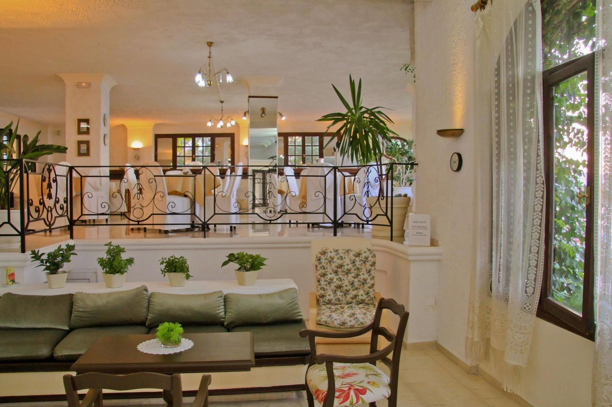 Azure Mare Hotel Χερσόνησος Εξωτερικό φωτογραφία